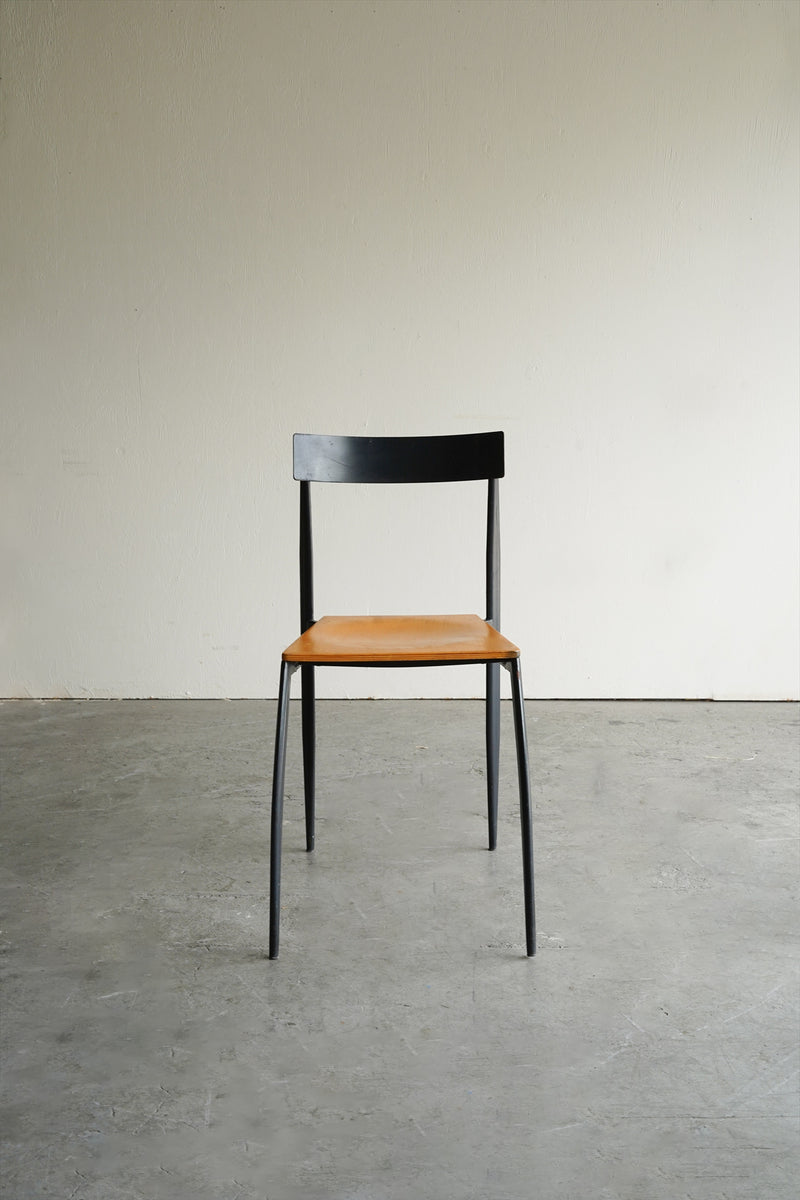 スタッキングチェア <br>France <br>大阪店 - ヴィンテージ SHARK ATTACK