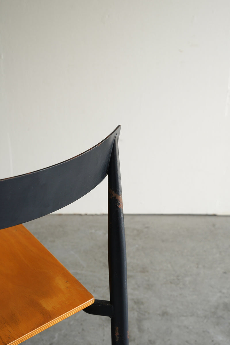 スタッキングチェア <br>France <br>大阪店 - ヴィンテージ SHARK ATTACK