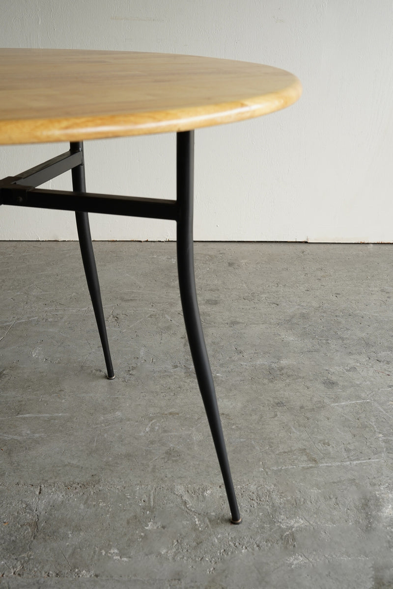 ラウンドダイニングテーブル <br>大阪店 - ヴィンテージ SHARK ATTACK