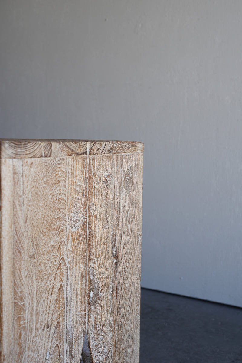 ウッド サイドテーブル/スツール <br>大阪店、大和店 - ヴィンテージ SHARK ATTACK