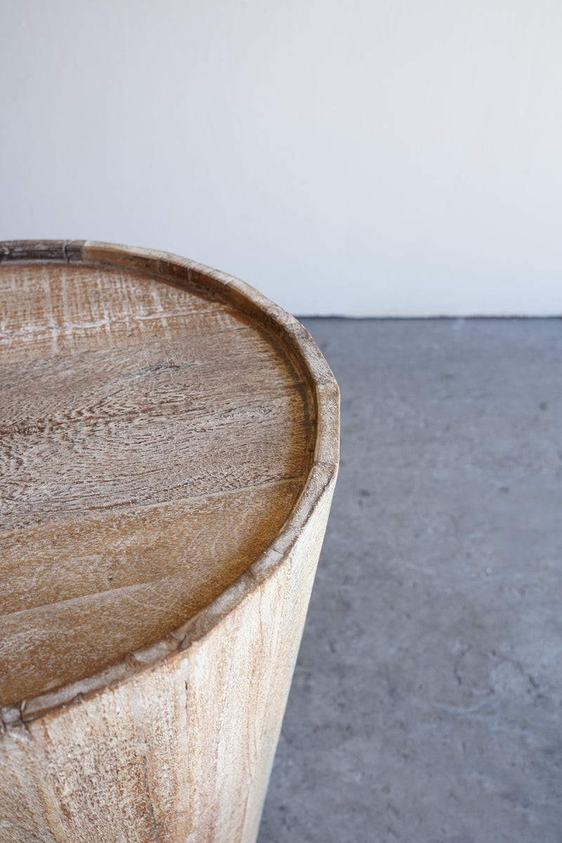 ウッド サイドテーブル <br>大阪店 - ヴィンテージ SHARK ATTACK