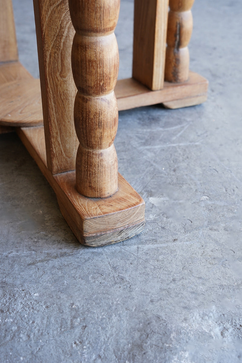 ウッド ラウンドテーブル <br>大阪店 - ヴィンテージ SHARK ATTACK