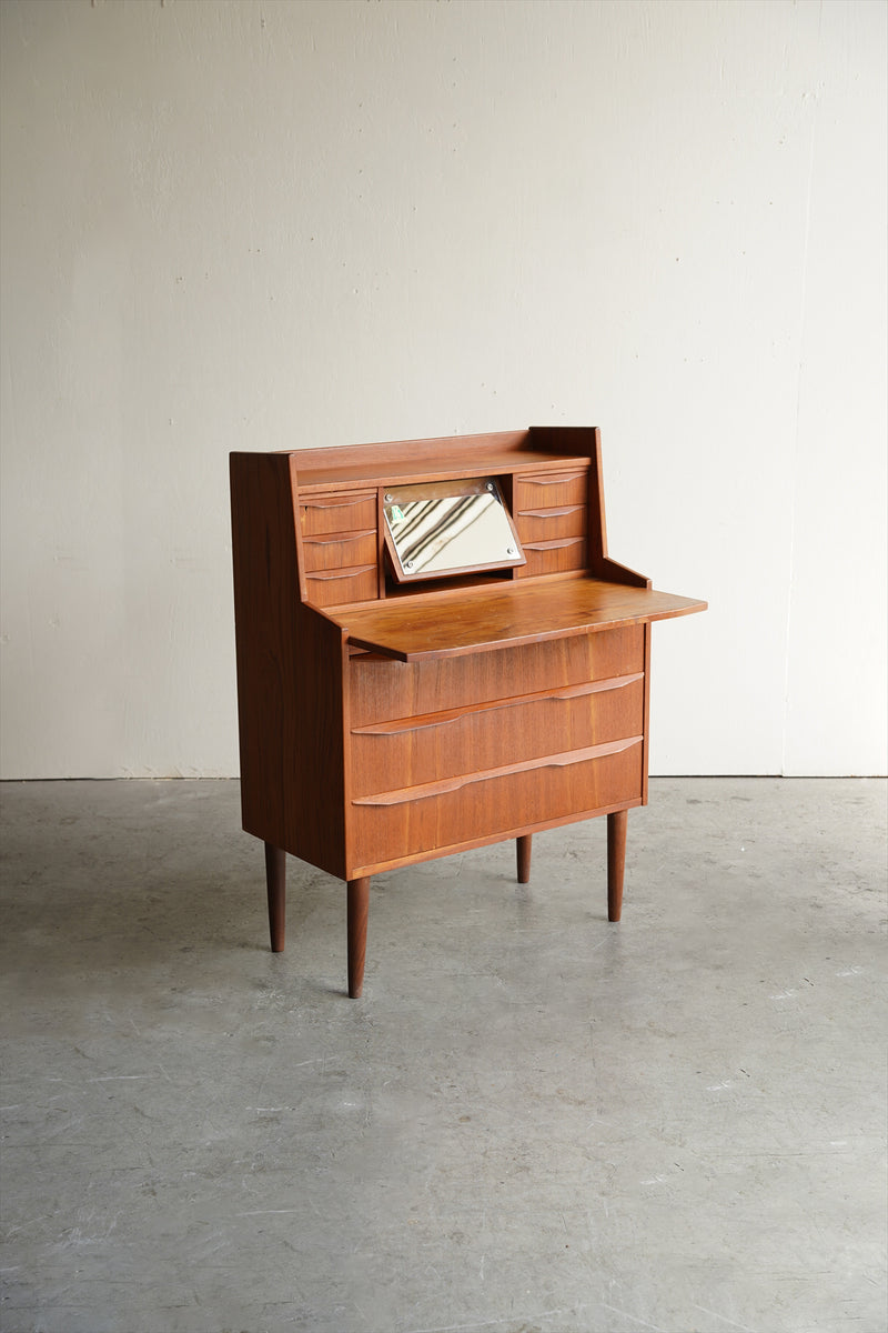 チークウッド チェスト/ビューロー <br>1960's , Denmark <br>大阪店 - ヴィンテージ SHARK ATTACK