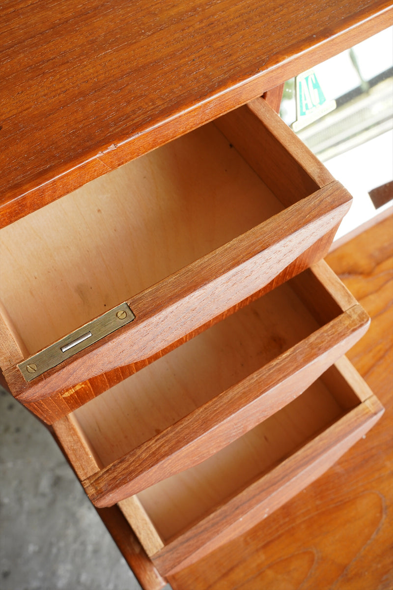 チークウッド チェスト/ビューロー <br>1960's , Denmark <br>大阪店 - ヴィンテージ SHARK ATTACK