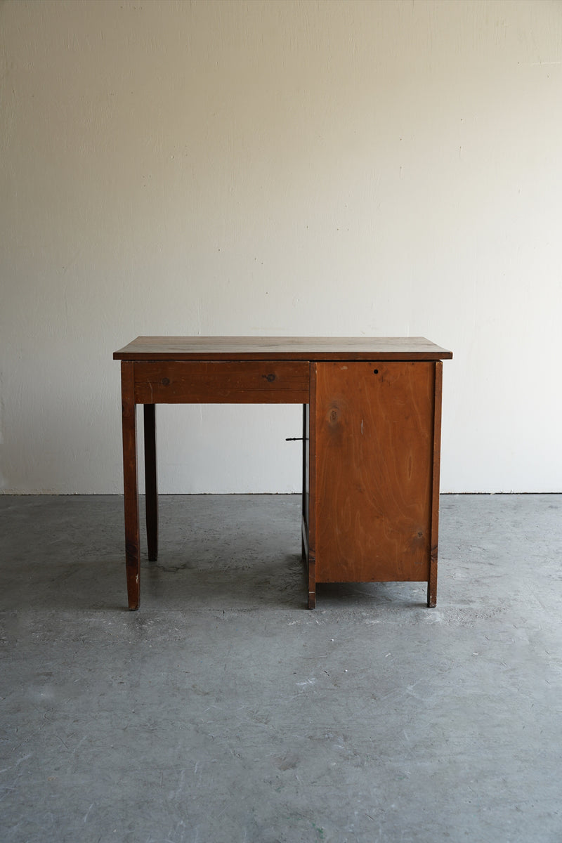 オークウッド デスク <br>大阪店 - ヴィンテージ SHARK ATTACK