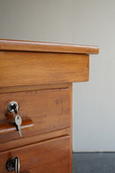 チークウッド デスク <br>大阪店 - ヴィンテージ SHARK ATTACK