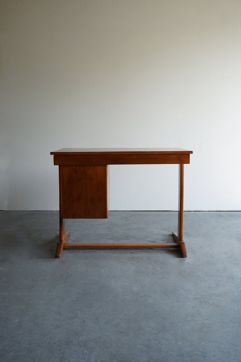 チークウッド デスク <br>大阪店 - ヴィンテージ SHARK ATTACK