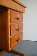 チークウッド デスク <br>大阪店 - ヴィンテージ SHARK ATTACK