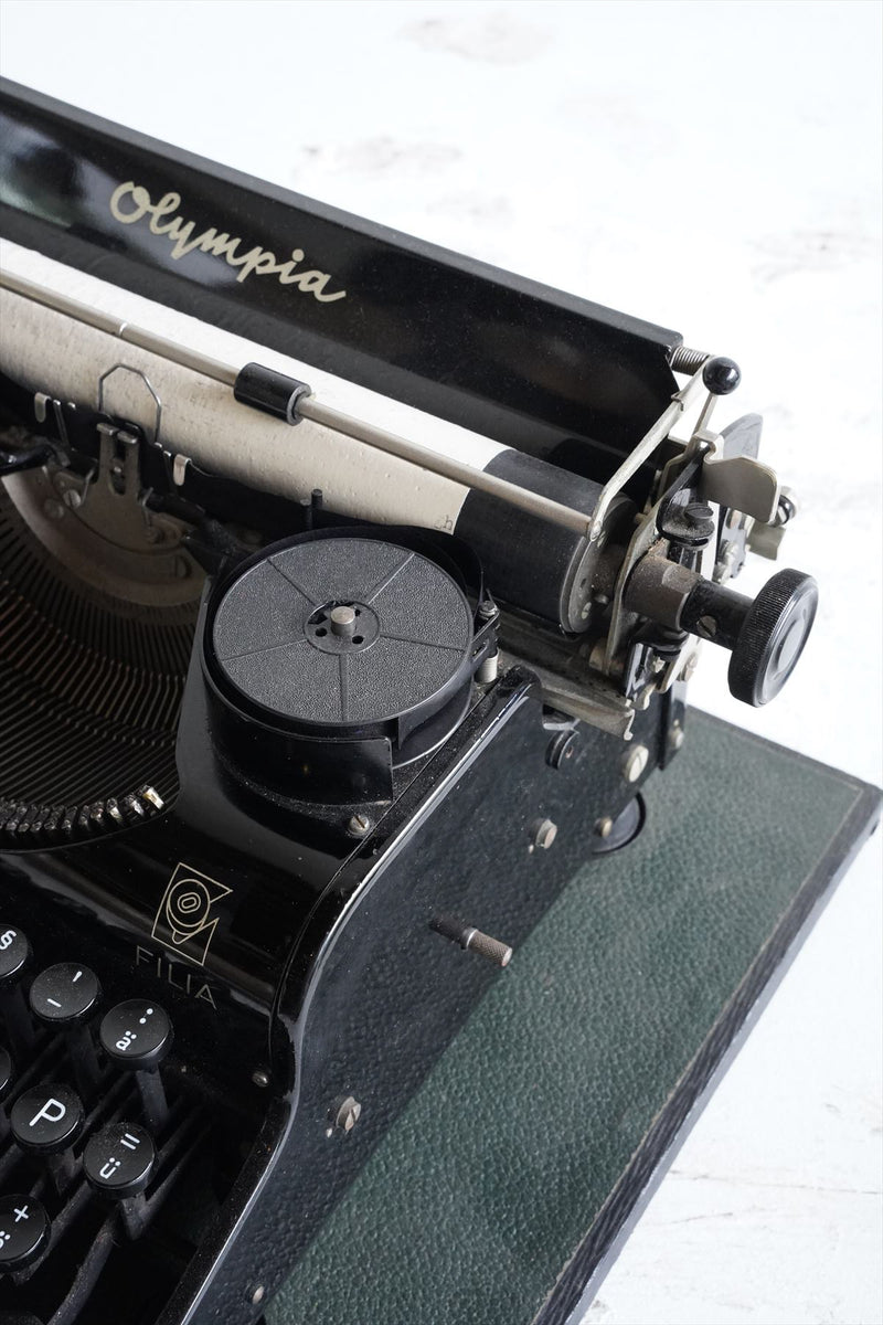 OLYMPIA Typewriter Vintage Osaka Store