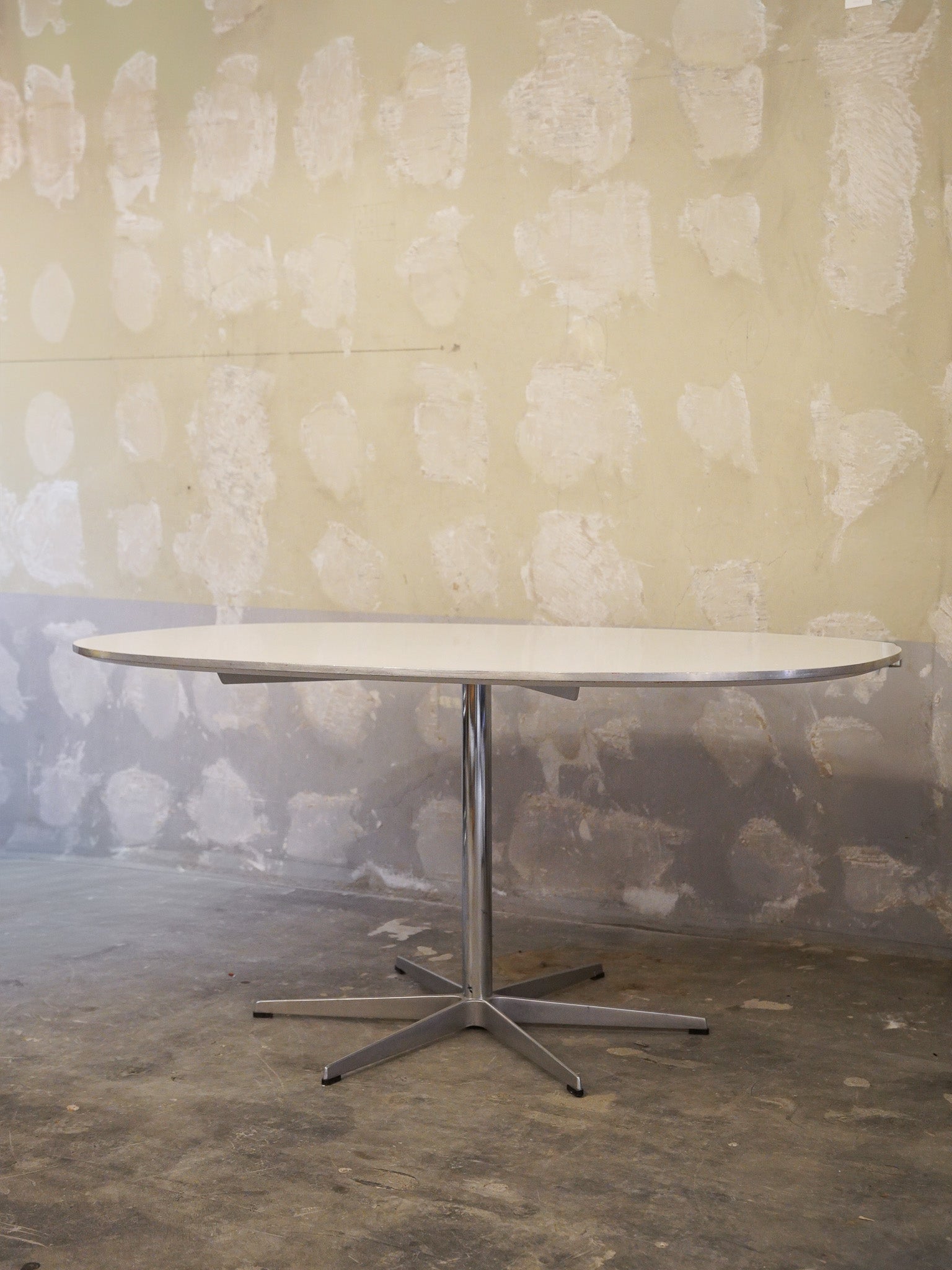 Fritz Hansen , Piet Hein & Arne Jacobsen -  "6 Star Table" ダイニングテーブル - 1986 , Denmark