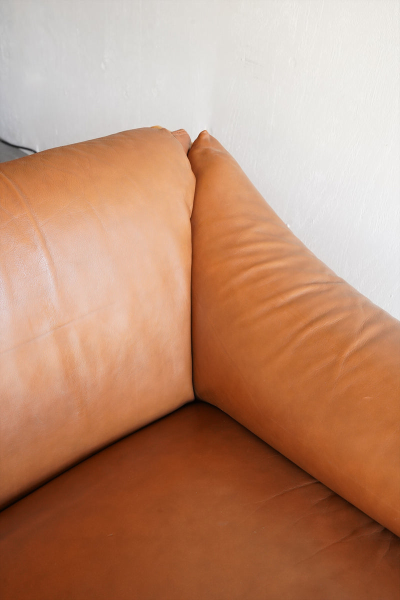 レザー ３シーターソファ <br>大阪店 - ヴィンテージ SHARK ATTACK