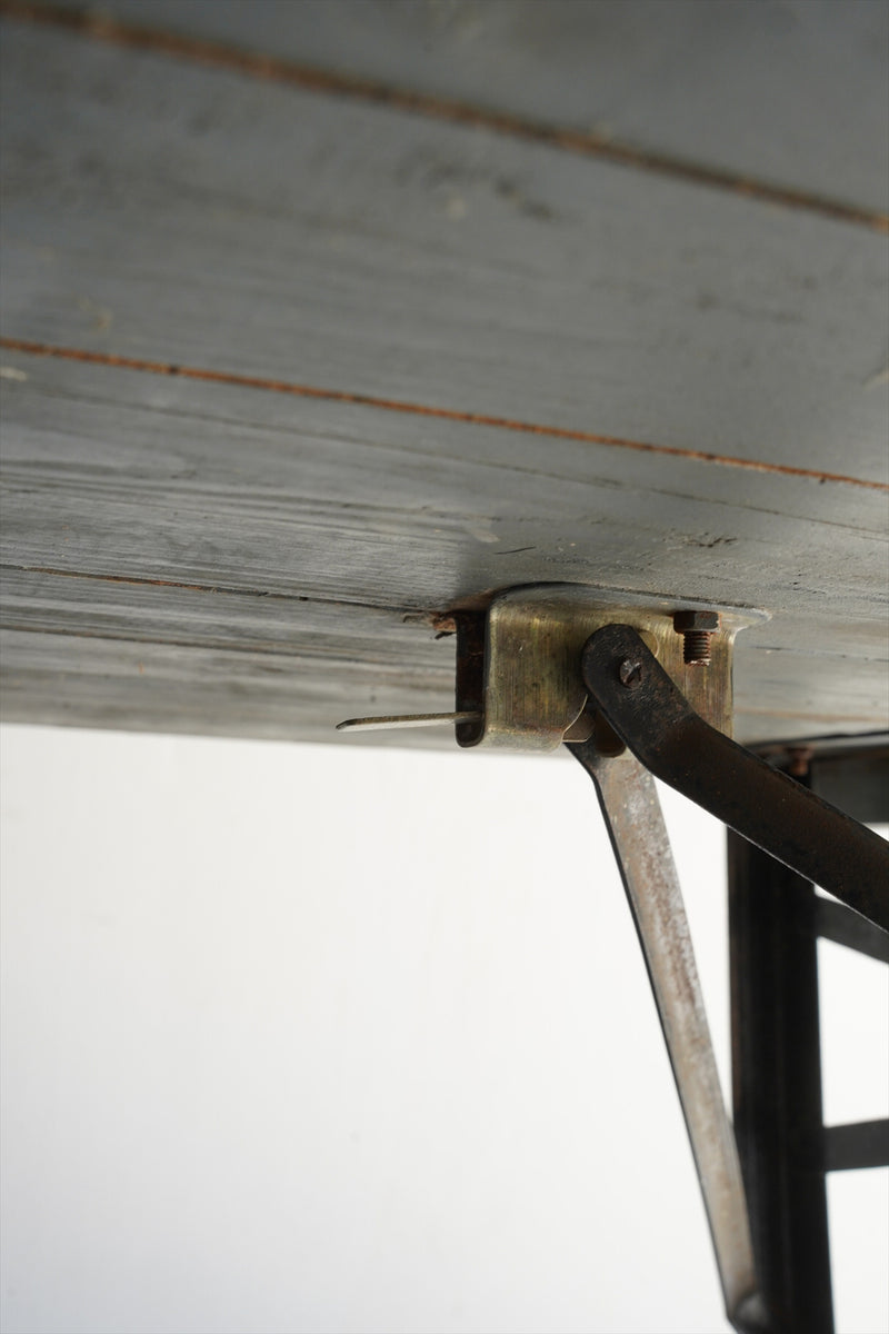 フォールディング ワークテーブル <br>大阪店 - ヴィンテージ SHARK ATTACK