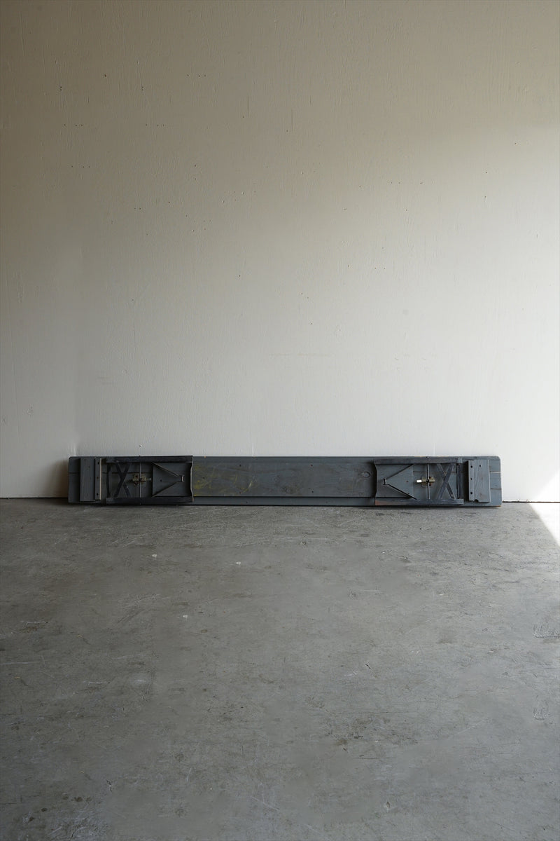 フォールディングベンチ <br>大阪店 - ヴィンテージ SHARK ATTACK