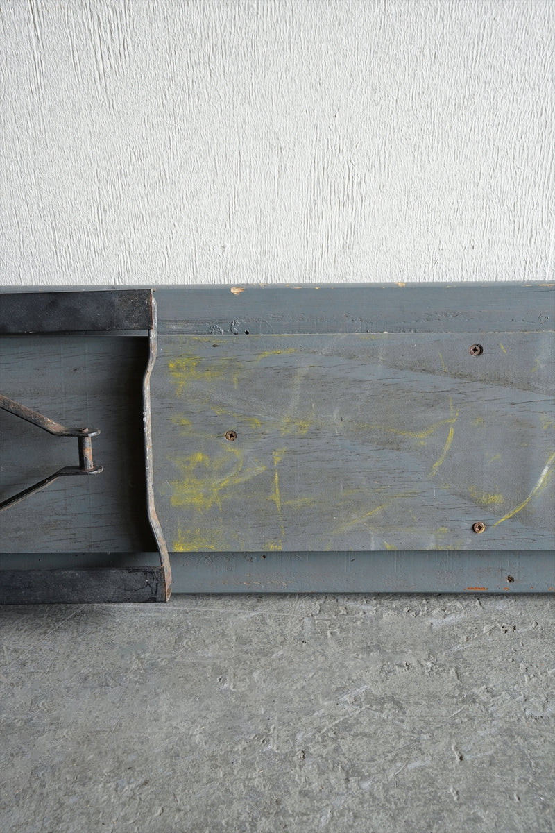 フォールディングベンチ <br>大阪店 - ヴィンテージ SHARK ATTACK