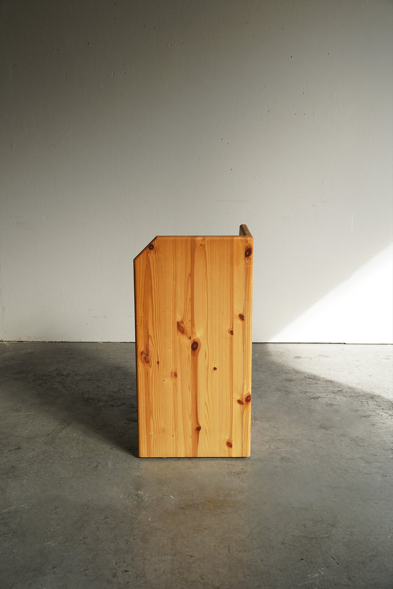 パインウッド コーナーラック <br>大阪店 - ヴィンテージ SHARK ATTACK