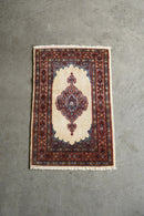 トライバルラグ 120×78(cm) <br>大阪店 - ヴィンテージ SHARK ATTACK