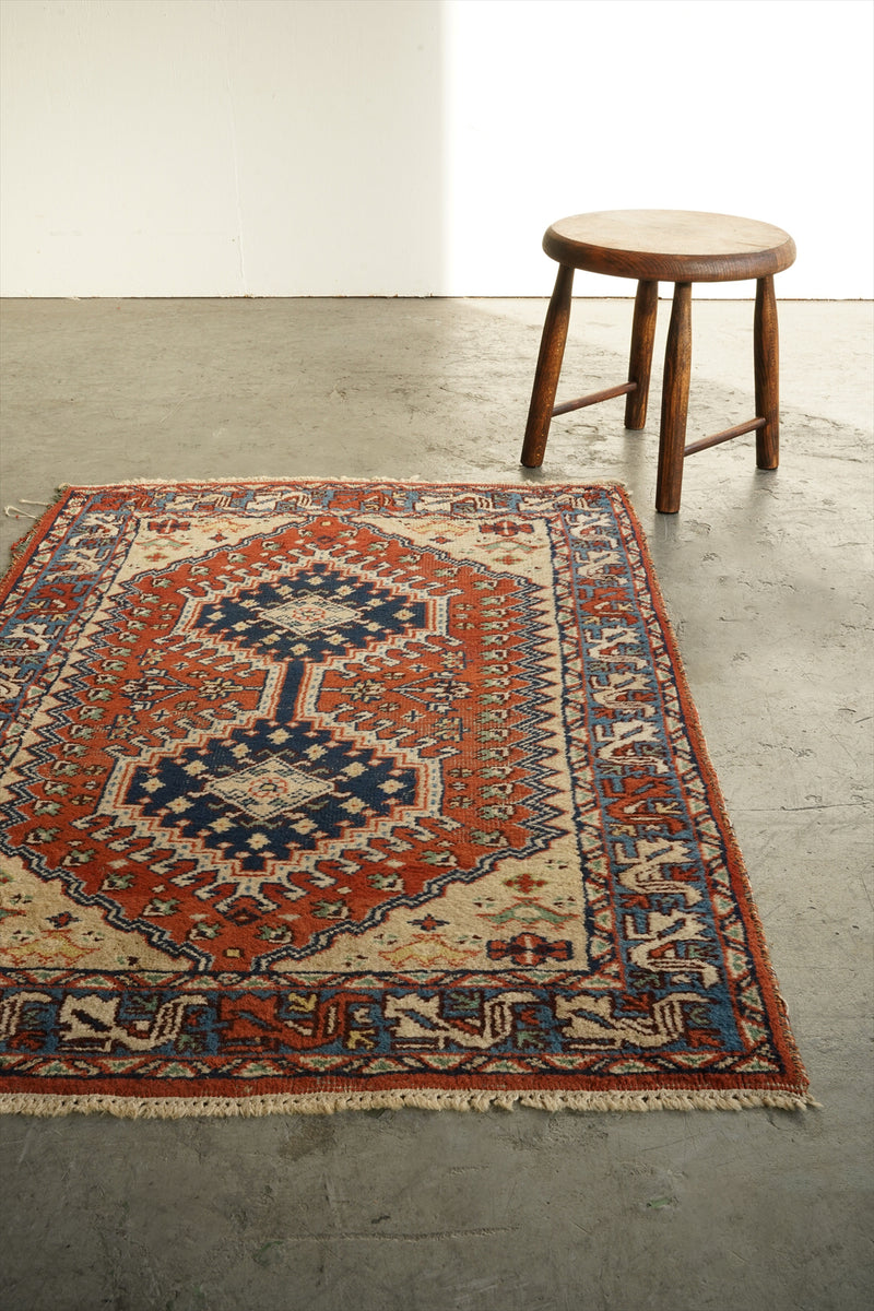 トライバルラグ 120×85.5(cm) <br>大阪店 - ヴィンテージ SHARK ATTACK