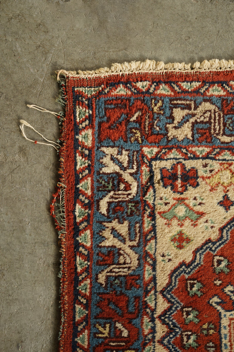 トライバルラグ 120×85.5(cm) <br>大阪店 - ヴィンテージ SHARK ATTACK