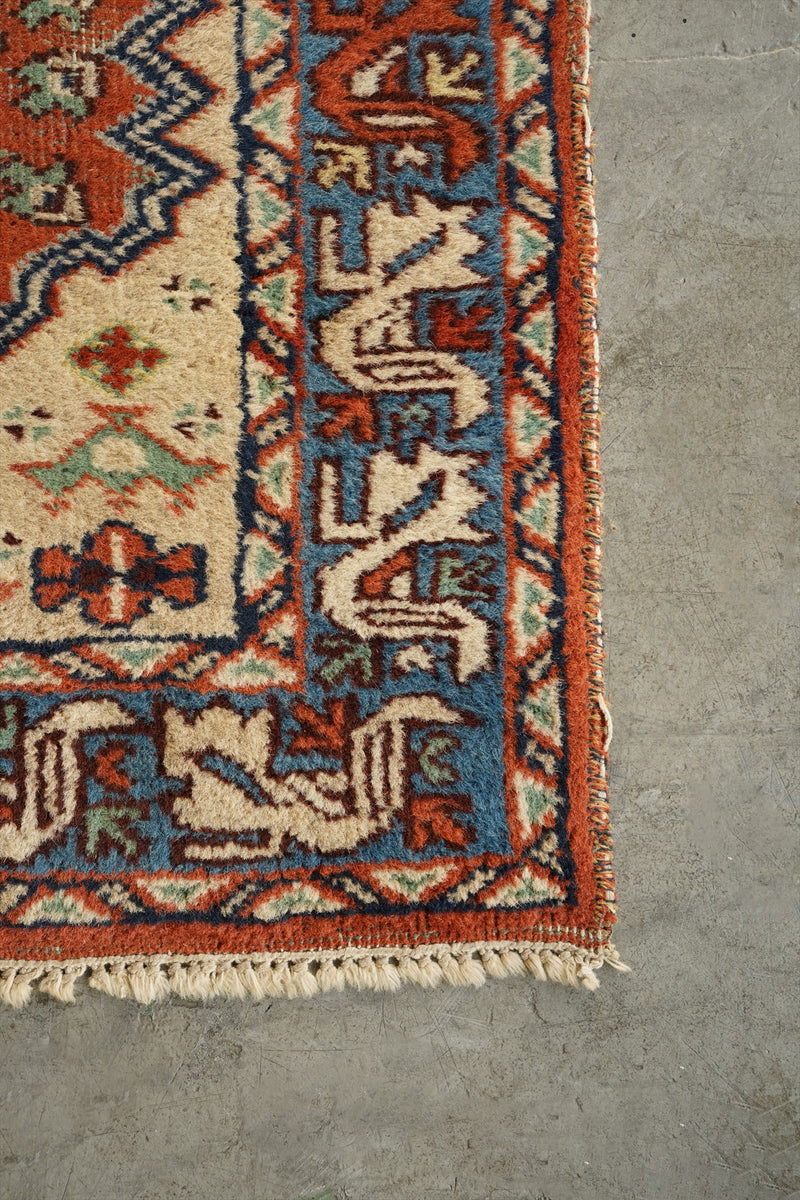 トライバルラグ 120×85.5(cm) <br>大阪店 - ヴィンテージ SHARK ATTACK