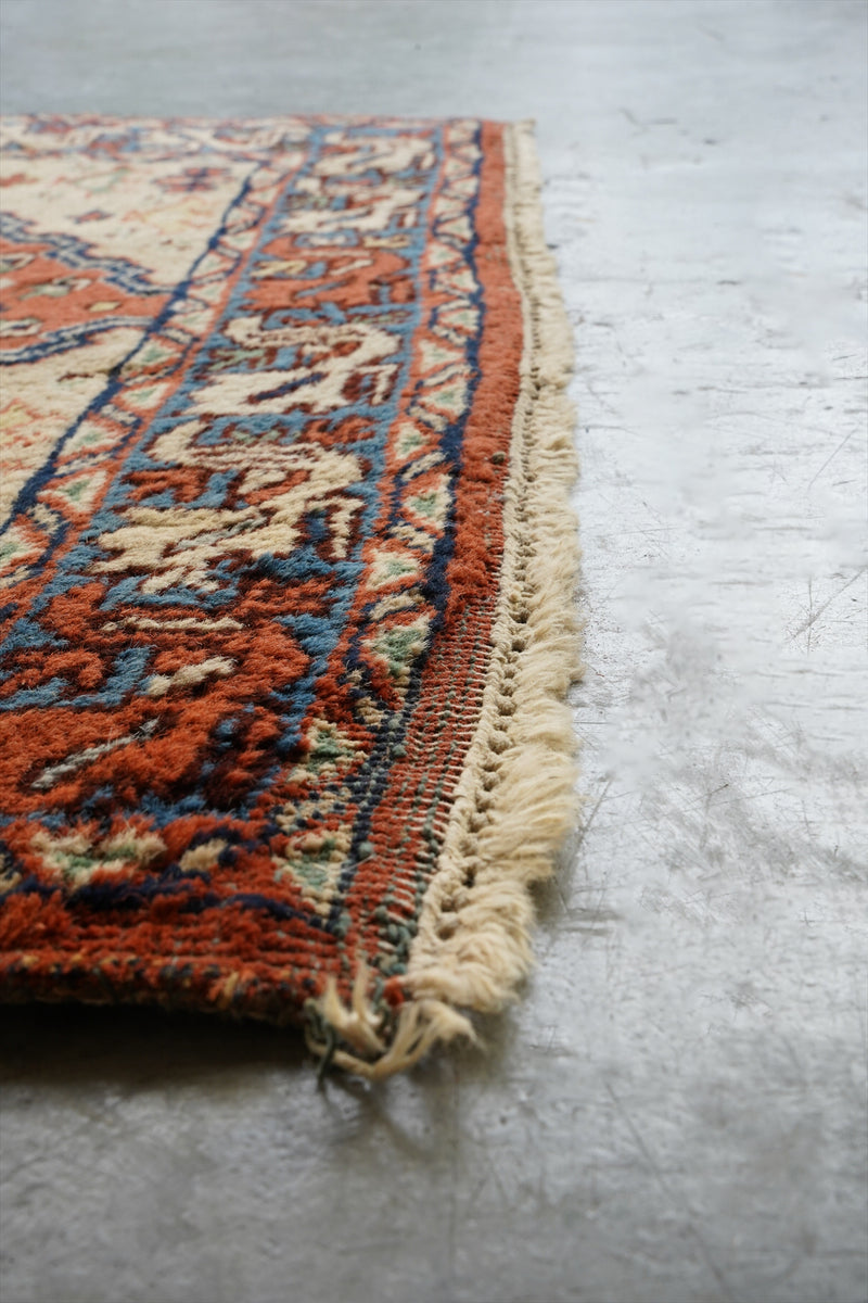 トライバルラグ 120×85.5(cm) <br>大阪店 - ヴィンテージ SHARK ATTACK