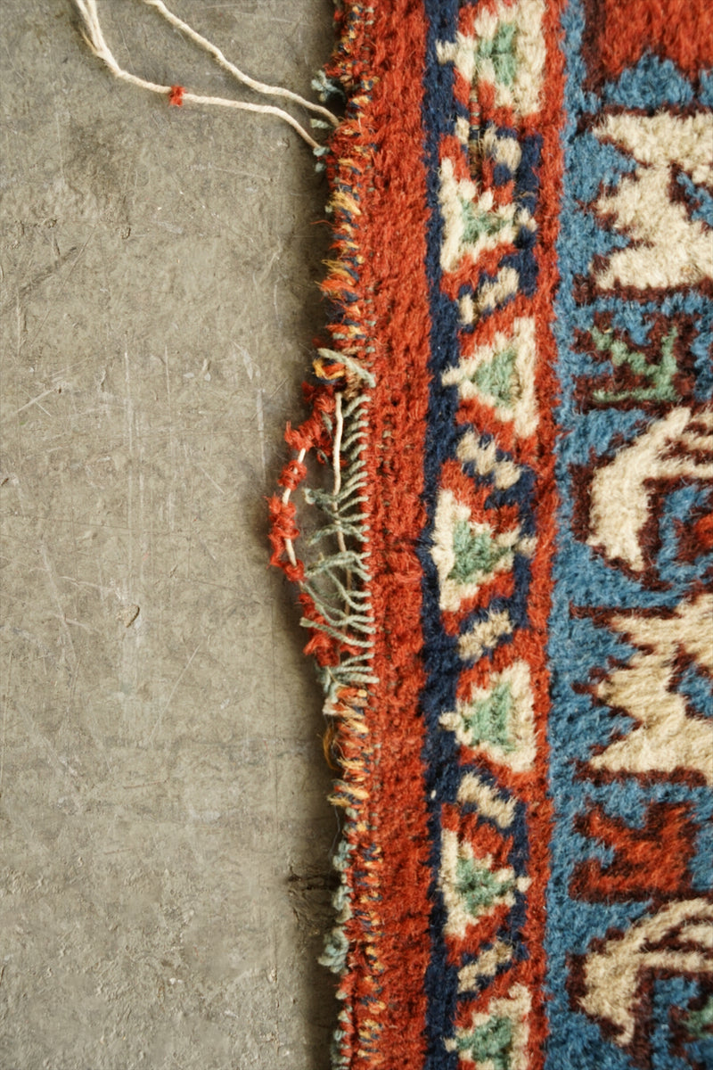 トライバルラグ 120×85.5(cm) <br>大阪店 - ヴィンテージ SHARK ATTACK