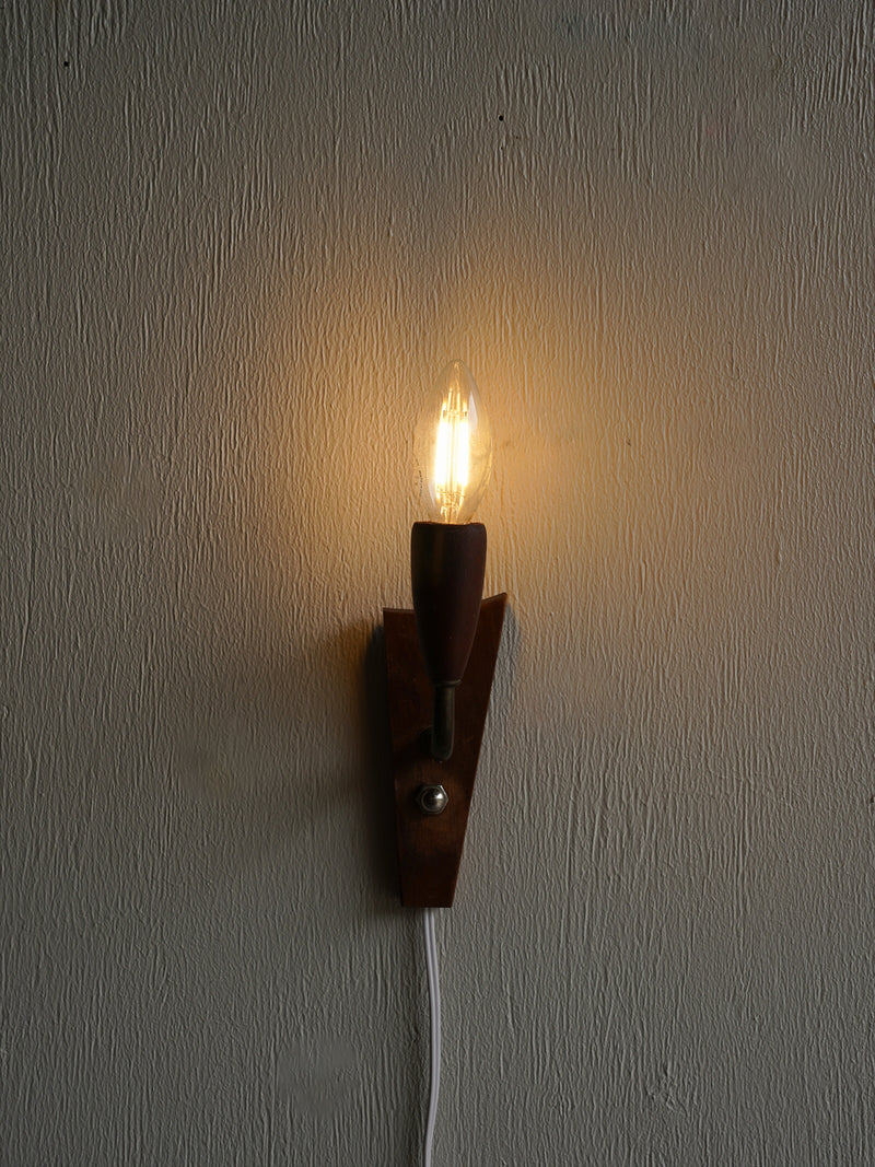 チークウッド ウォールランプ <br>大阪店 - ヴィンテージ SHARK ATTACK