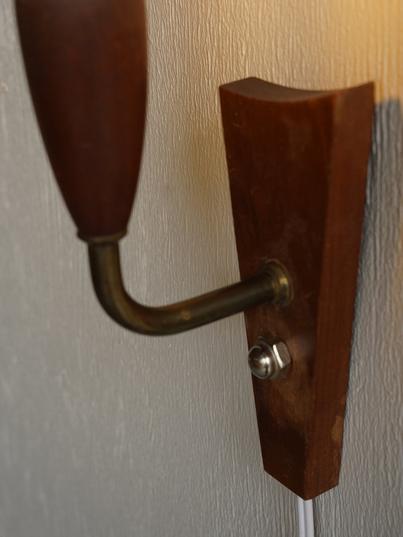 チークウッド ウォールランプ <br>大阪店 - ヴィンテージ SHARK ATTACK