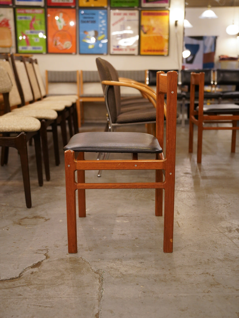 レザー ダイニングチェア <br>大阪店 - ヴィンテージ SHARK ATTACK