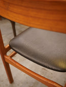 レザー ダイニングチェア <br>大阪店 - ヴィンテージ SHARK ATTACK