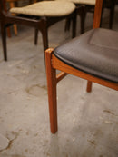 レザー ダイニングチェア <br>大阪店 - ヴィンテージ SHARK ATTACK