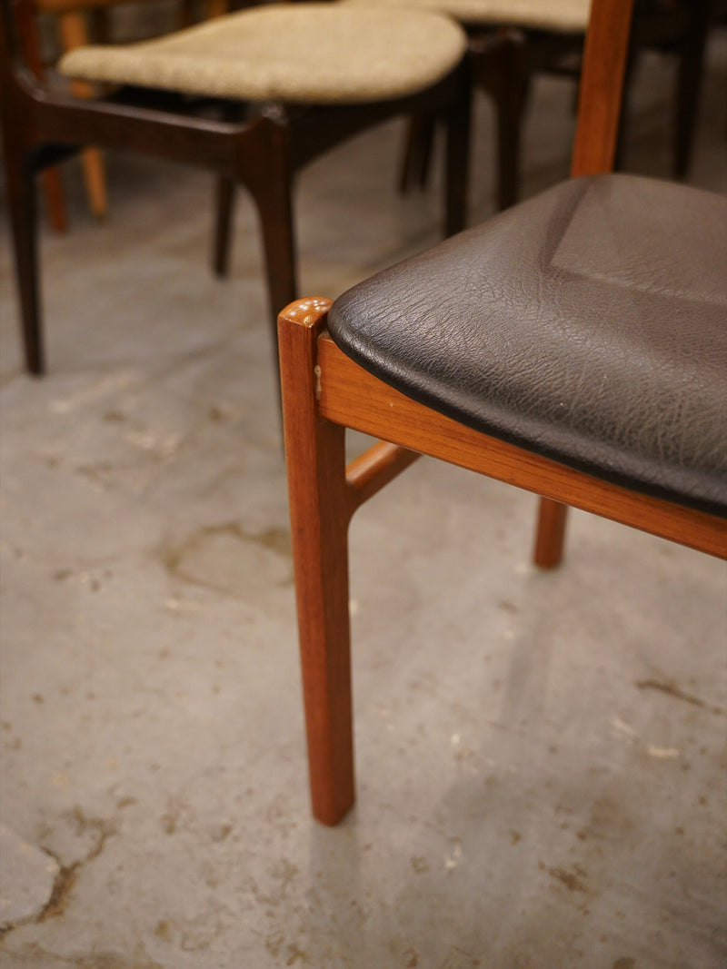 レザー ダイニングチェア <br>大阪店 - ヴィンテージ SHARK ATTACK