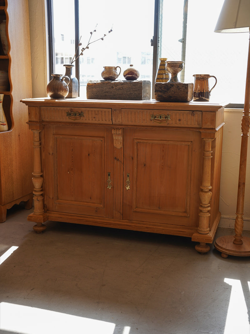 パインウッド サイドボード <br> 大阪店 - ヴィンテージ SHARK ATTACK