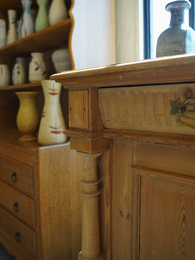 パインウッド サイドボード <br> 大阪店 - ヴィンテージ SHARK ATTACK