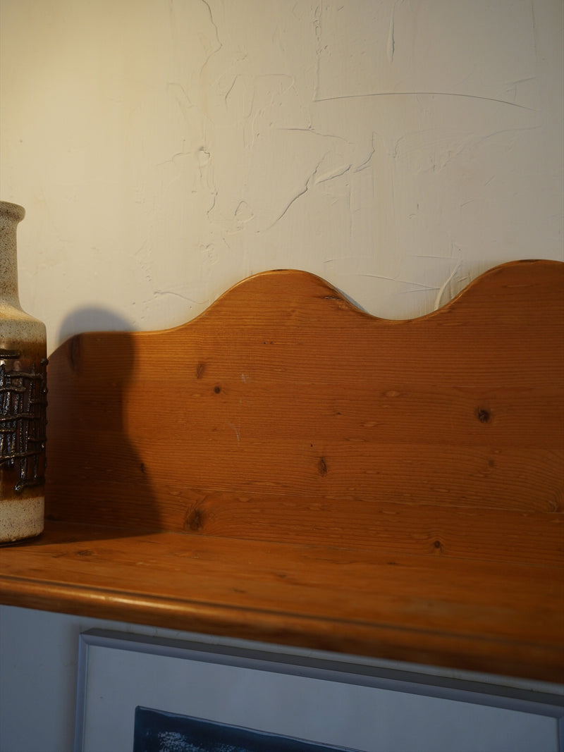 パインウッド ウォールシェルフ <br> 大阪店 - ヴィンテージ SHARK ATTACK