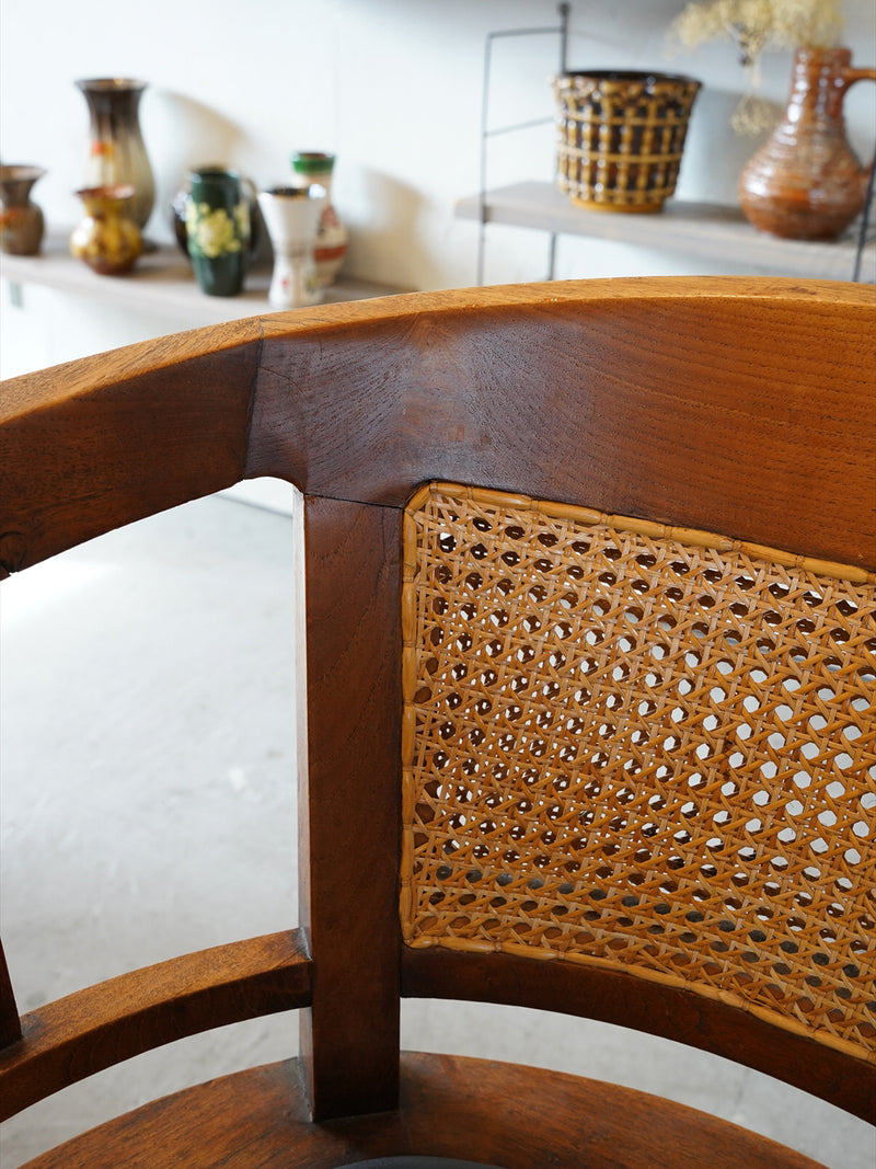 オークウッド アームチェア <br>大阪店 - ヴィンテージ SHARK ATTACK