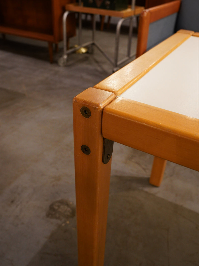 Flötotto <br>ビーチウッド センターテーブル <br>1970's , Germany <br>大阪店 - ヴィンテージ SHARK ATTACK