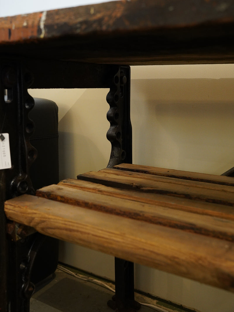 アイアンレッグ ワークテーブル <br>大阪店 - ヴィンテージ SHARK ATTACK