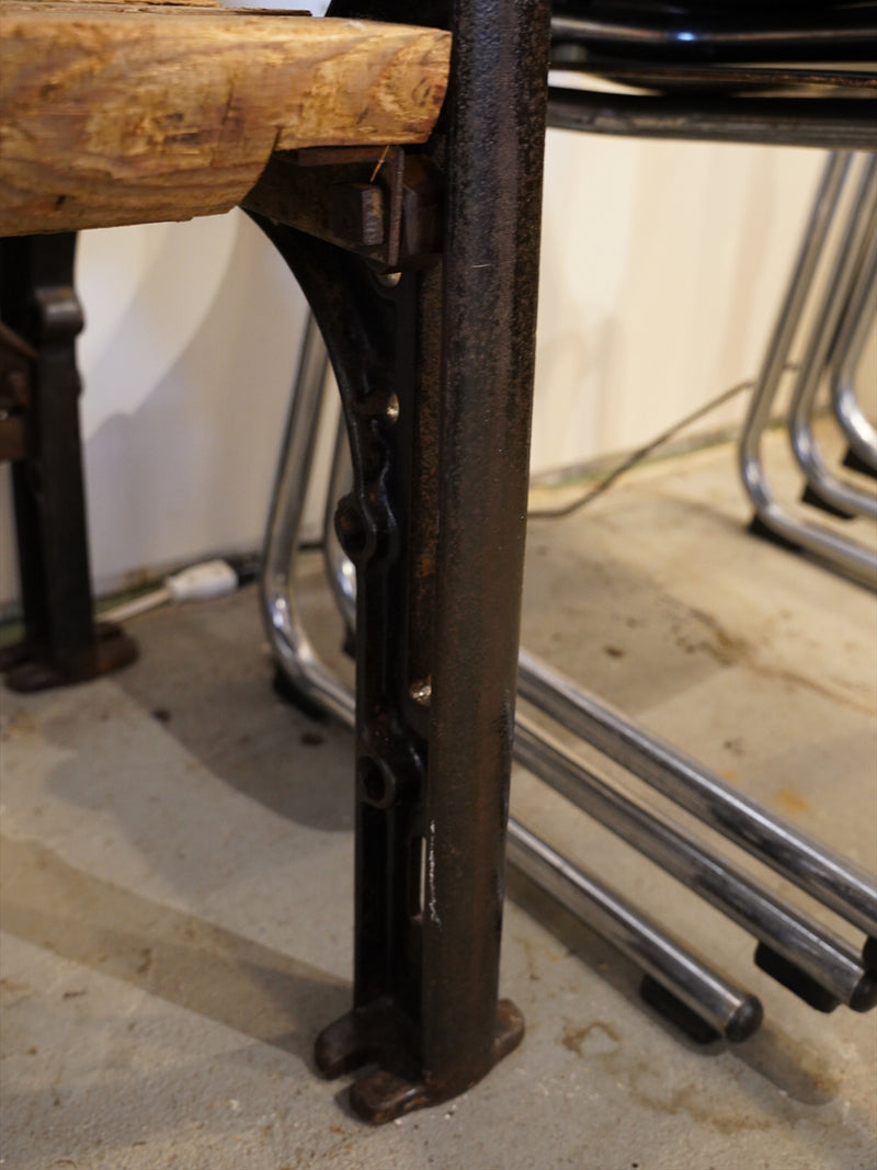 アイアンレッグ ワークテーブル <br>大阪店 - ヴィンテージ SHARK ATTACK