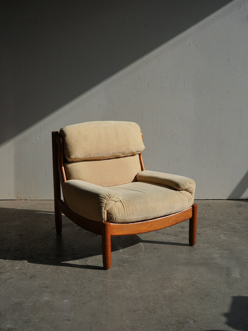 ファブリック ラウンジチェア <br>大阪店 - ヴィンテージ SHARK ATTACK