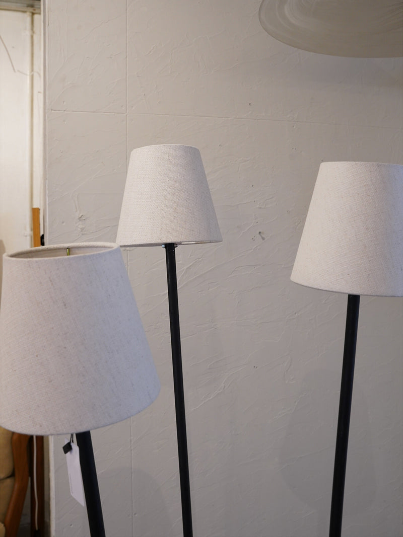 3灯フロアランプ <br>  大阪店