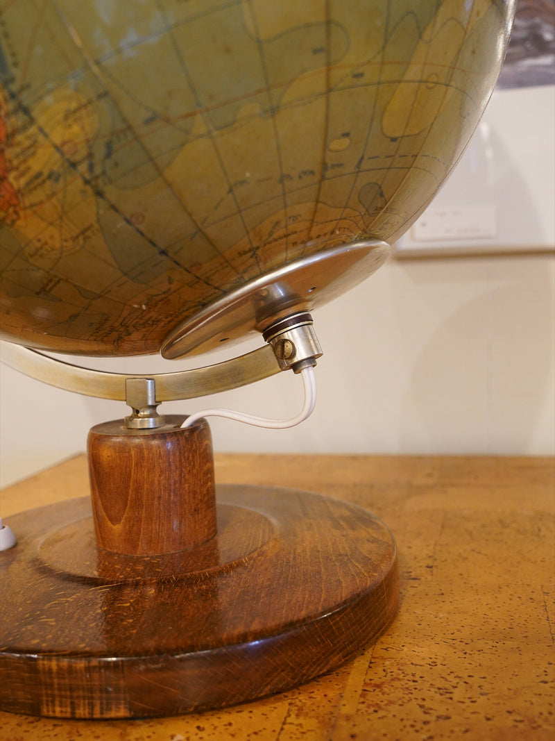 グローブライト <br>1970-1980's , East Germany <br>大阪店