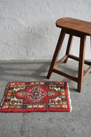 トライバルラグ 60×39(cm) <br>ヴィンテージ<br>大阪店 - ヴィンテージ SHARK ATTACK