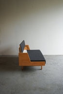 GETAMA , Hans J. Wegner <br>ファブリック デイベッド <br>Denmark <br>大阪店 hold nkmr - ヴィンテージ SHARK ATTACK