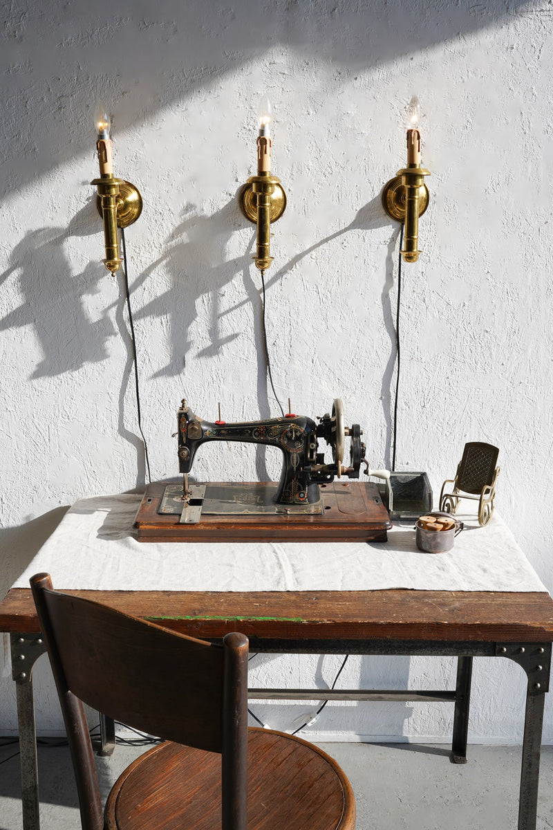 German-made antique sewing machine vintage Osaka store