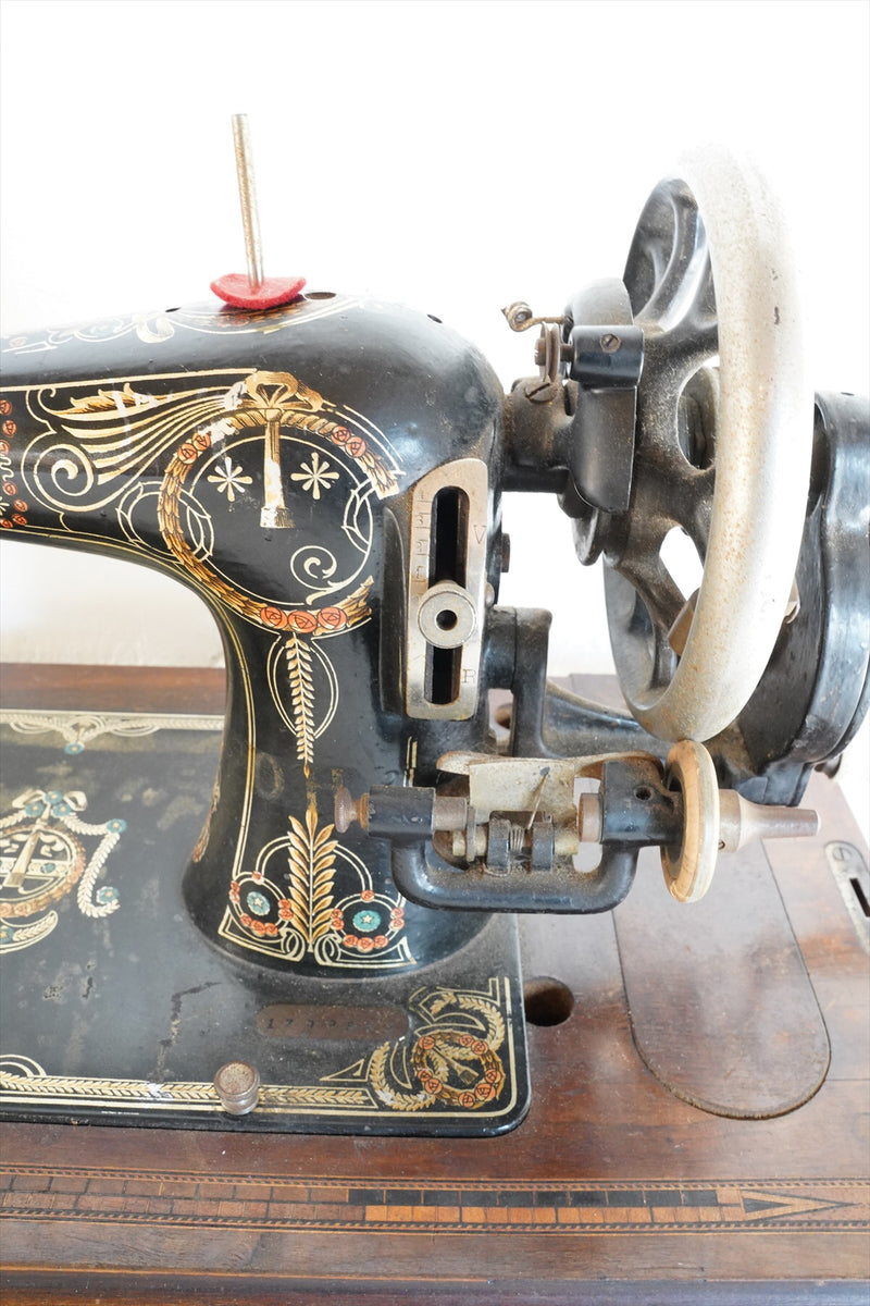 German-made antique sewing machine vintage Osaka store