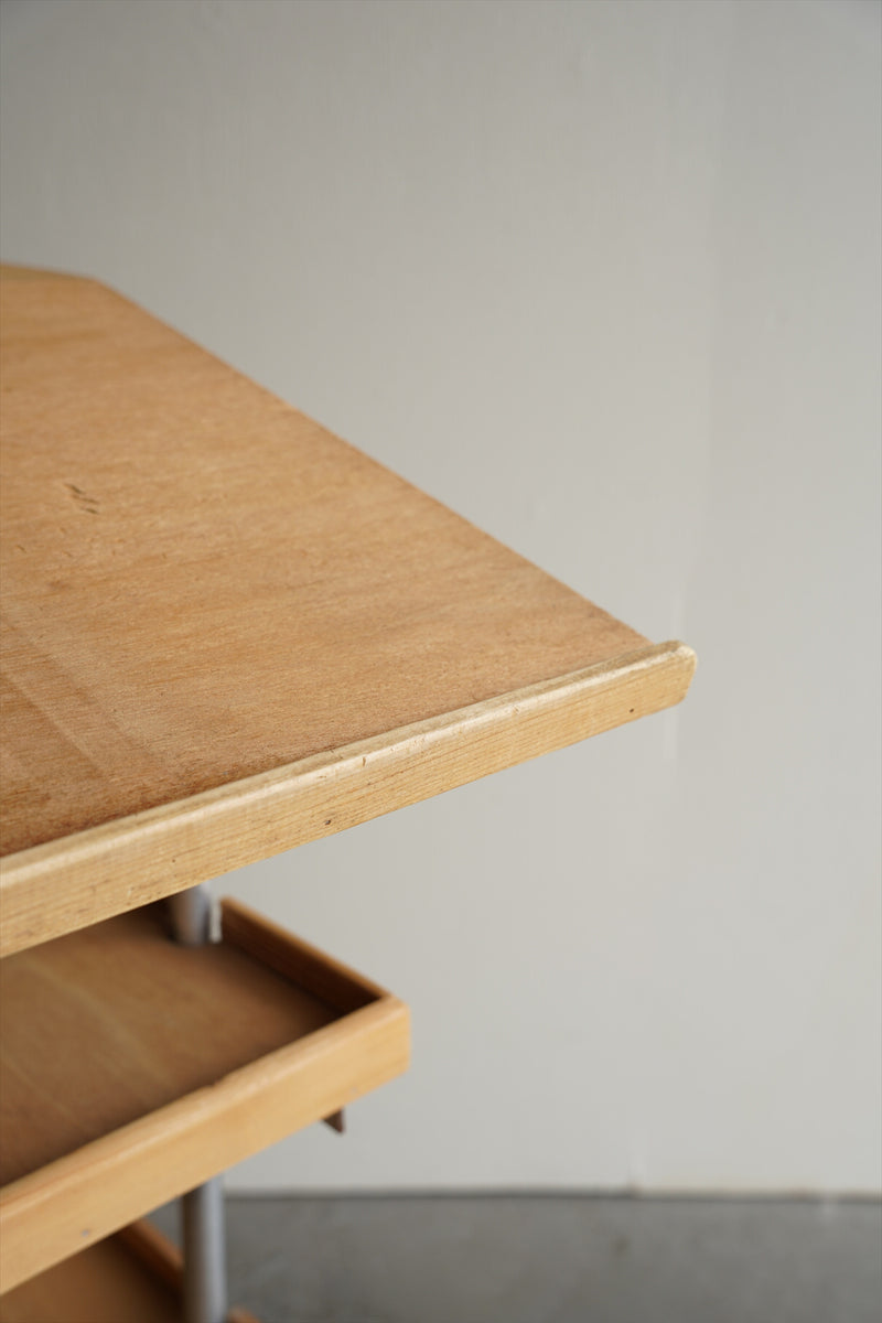 ウッド チルトトップワゴン<br>大阪店 - ヴィンテージ SHARK ATTACK