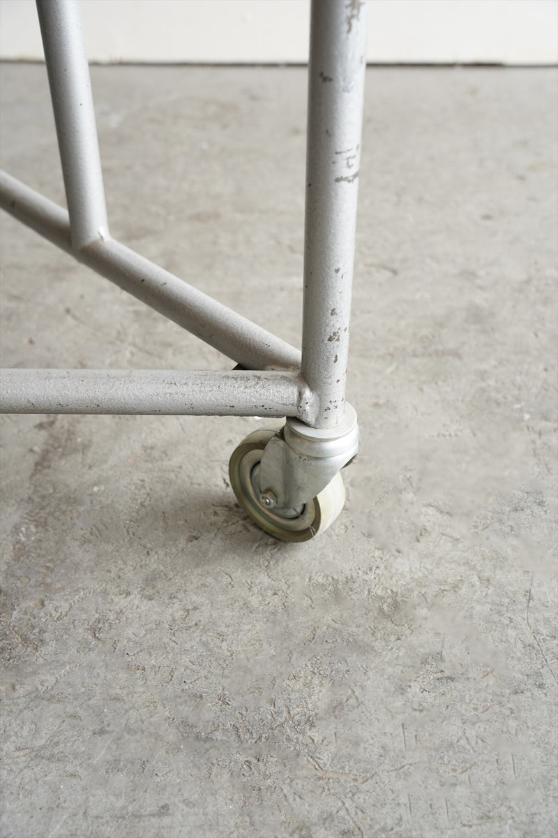 ウッド チルトトップワゴン<br>大阪店 - ヴィンテージ SHARK ATTACK