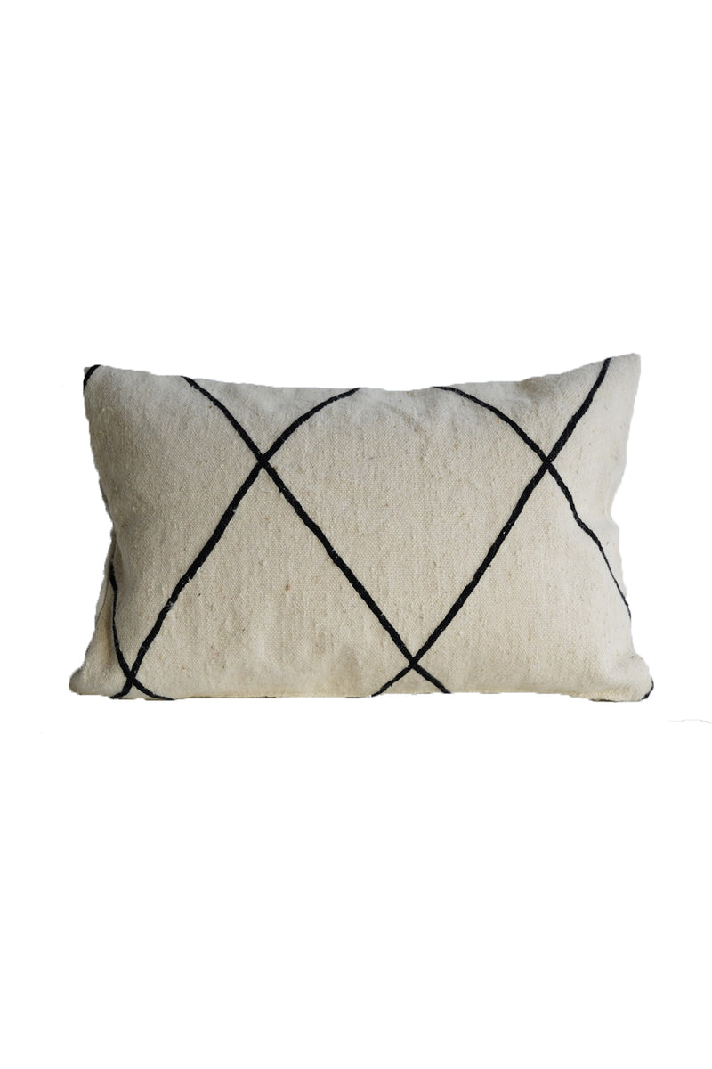 Moroccan cushion/Beniwallen 57×37<br> Osaka store/Sendagaya store