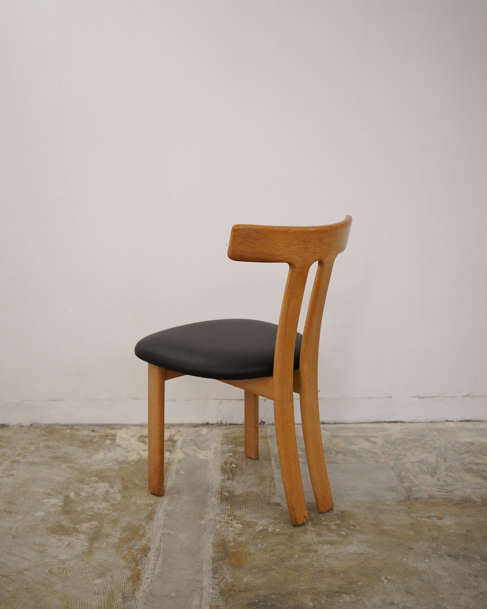 P. Jeppesen , Ole Wanscher - ''T-Chair'' ダイニングチェア - 1970's , Denmark - 大阪店