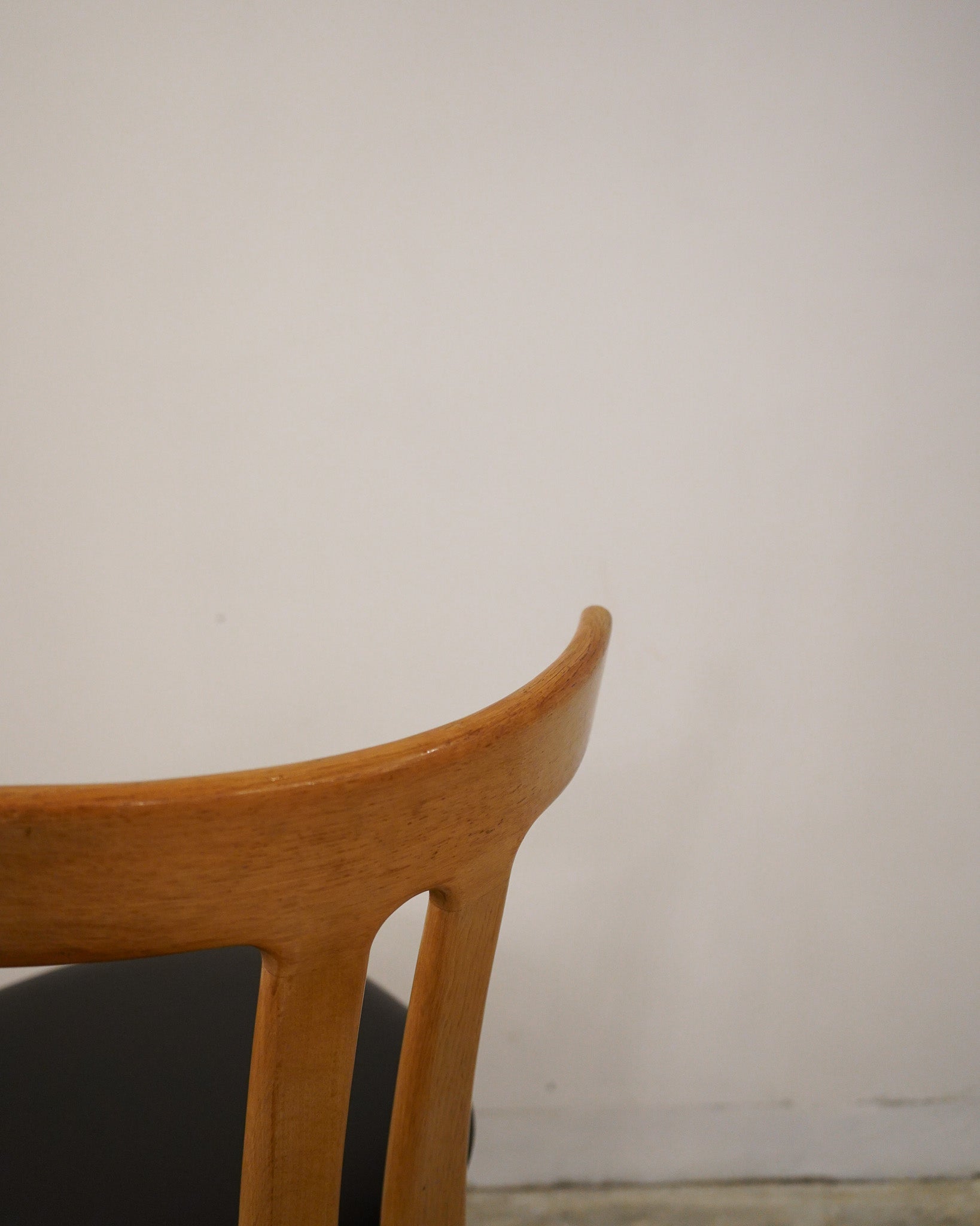 P. Jeppesen , Ole Wanscher - ''T-Chair'' ダイニングチェア - 1970's , Denmark - 大阪店
